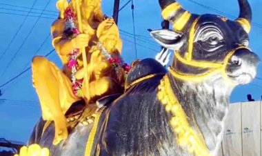 ऐतिहासिक कावड़ यात्रा में मदमस्त होकर थिरके शिव भक्त, झांकियों ने मोहा मन