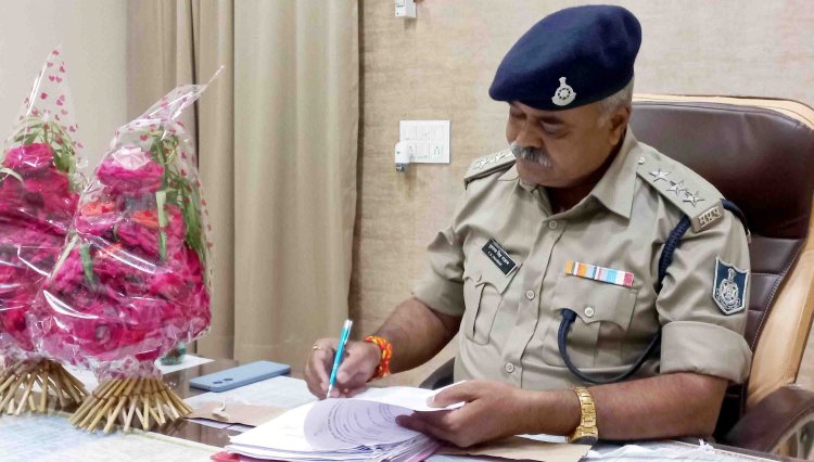 नवागत सीएसपी युवराज सिंह चौहान ने ज्वाइन किया, दोनों टीआई से ली क्षेत्रीय जानकारी
