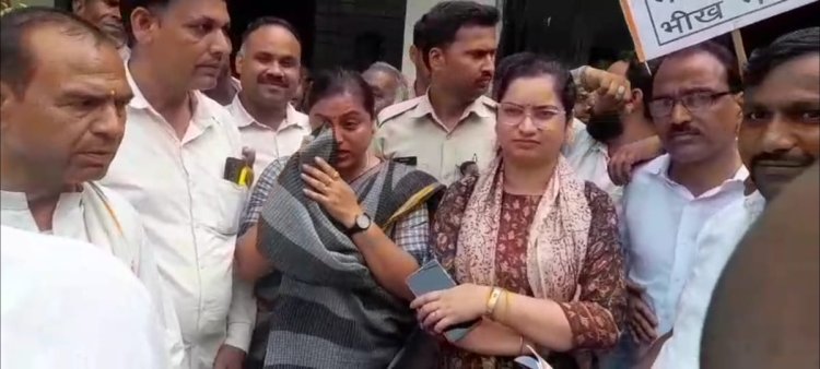 आलोट में ऐसा क्या हुआ कि बड़ावदा की नेता प्रतिपक्ष पहले नाराज और फिर भावुक हो गईं, पढ़े ये खबर