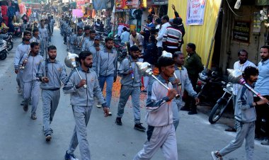 हिंदुत्व का शंखनाद कार्यक्रम संपन्न : 6 मुख्य ध्वज के साथ निकले बजरंगी, जय श्री राम के नारे गूंजे