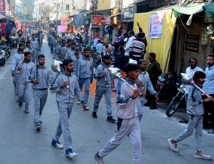 हिंदुत्व का शंखनाद कार्यक्रम संपन्न : 6 मुख्य ध्वज के साथ निकले बजरंगी, जय श्री राम के नारे गूंजे