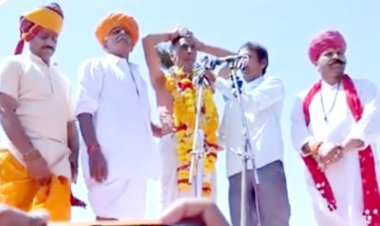 गोठड़ा में भविष्यवाणी : पंडाजी बोले युद्ध तो बढ़ेगा, सोना-चांदी के चक्कर में ना पड़े, फसलों के भाव अच्छे रहेंगे