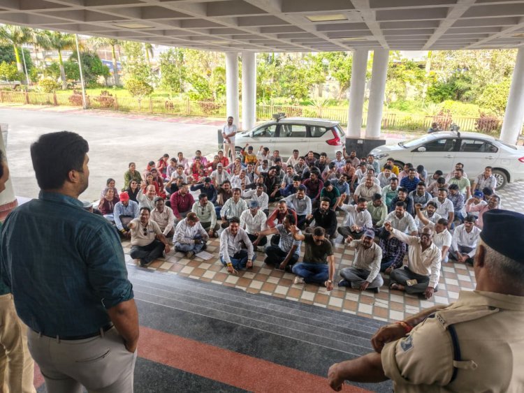 जिले के 4 परिवीक्षाधीन पटवारियों की सेवाएं समाप्त, विरोध में सभी पटवारी अनिश्चितकालीन हड़ताल पर गए